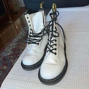 Dr. Martens white Air Waiz boots, size37,